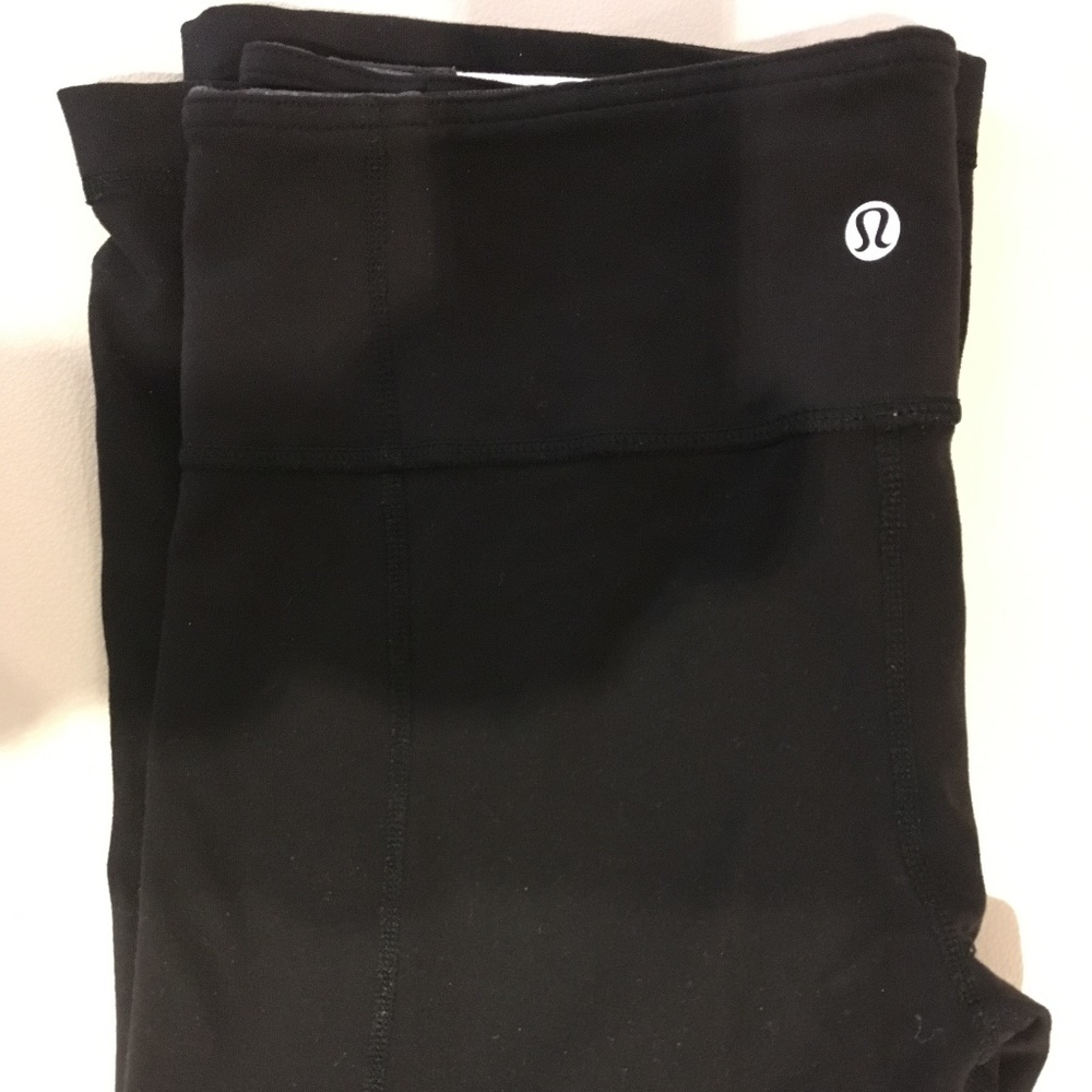 Lululemon crop exercise pants